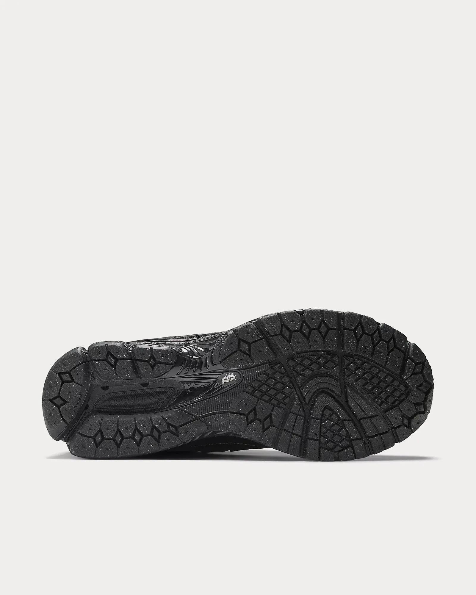 1906D Black / Silver Metallic / Crimson Low Top Sneakers