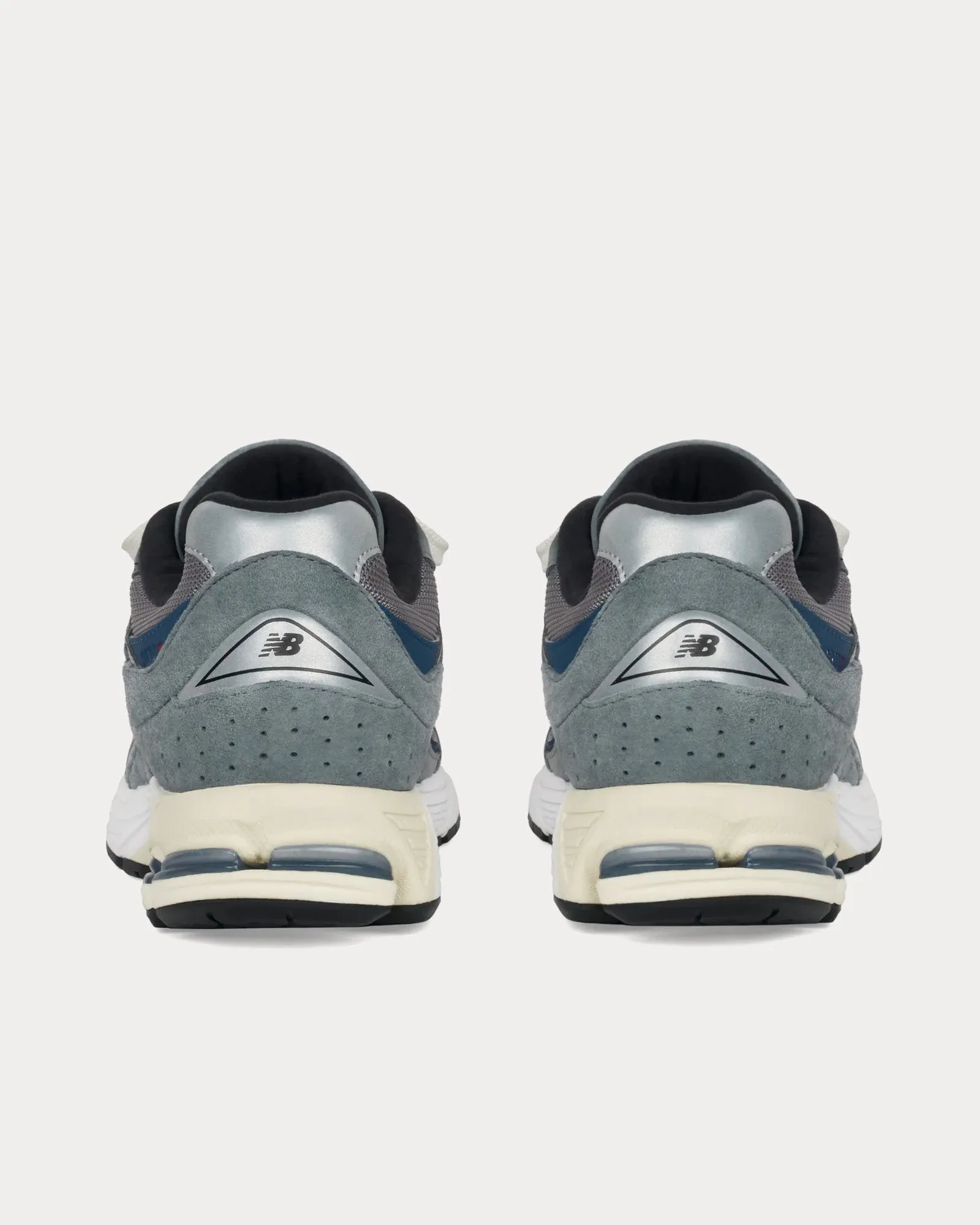 2002r Storm Blue Low Top Sneakers