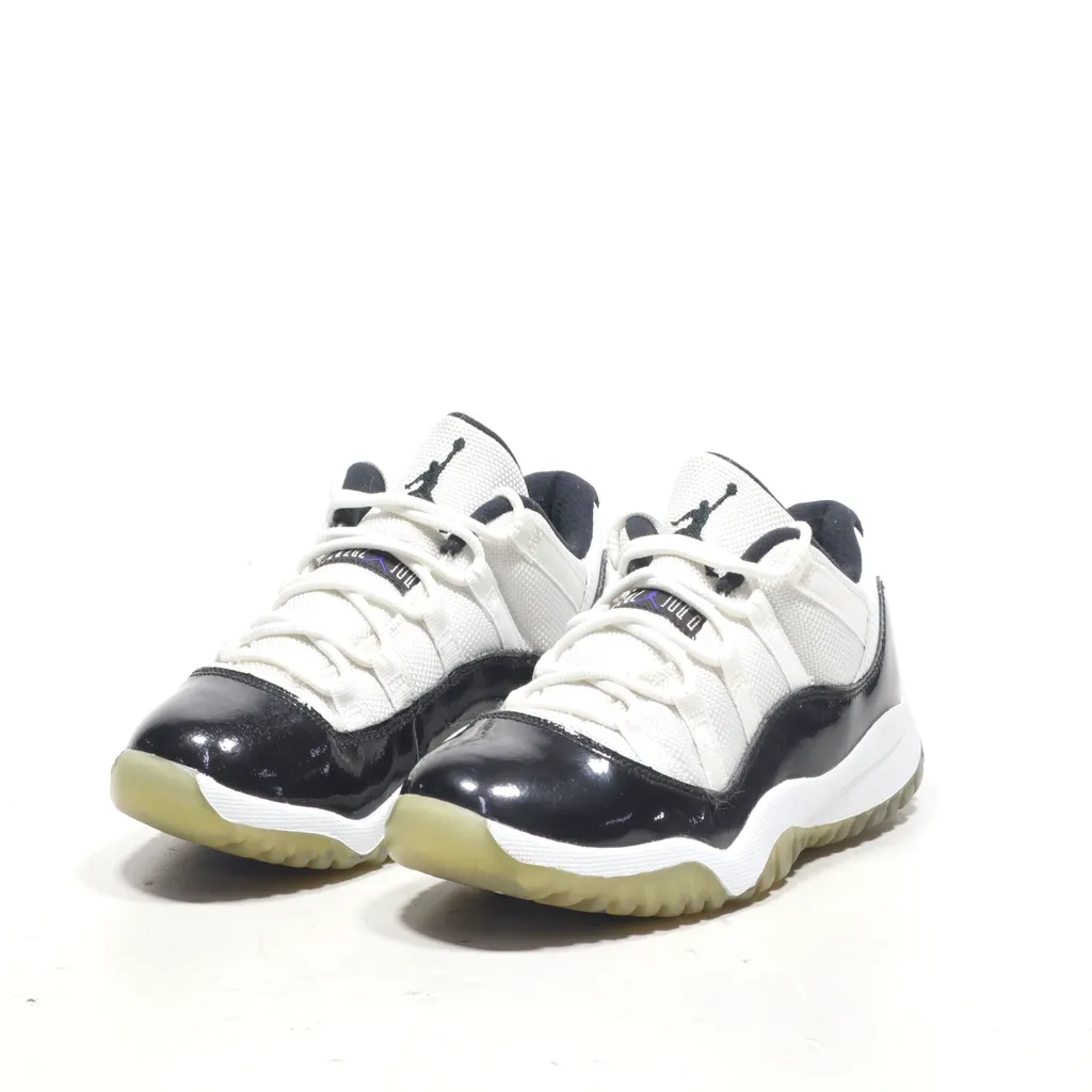 Air Jordan 11 Retro Sport Shoes Fabric White Color For Kids