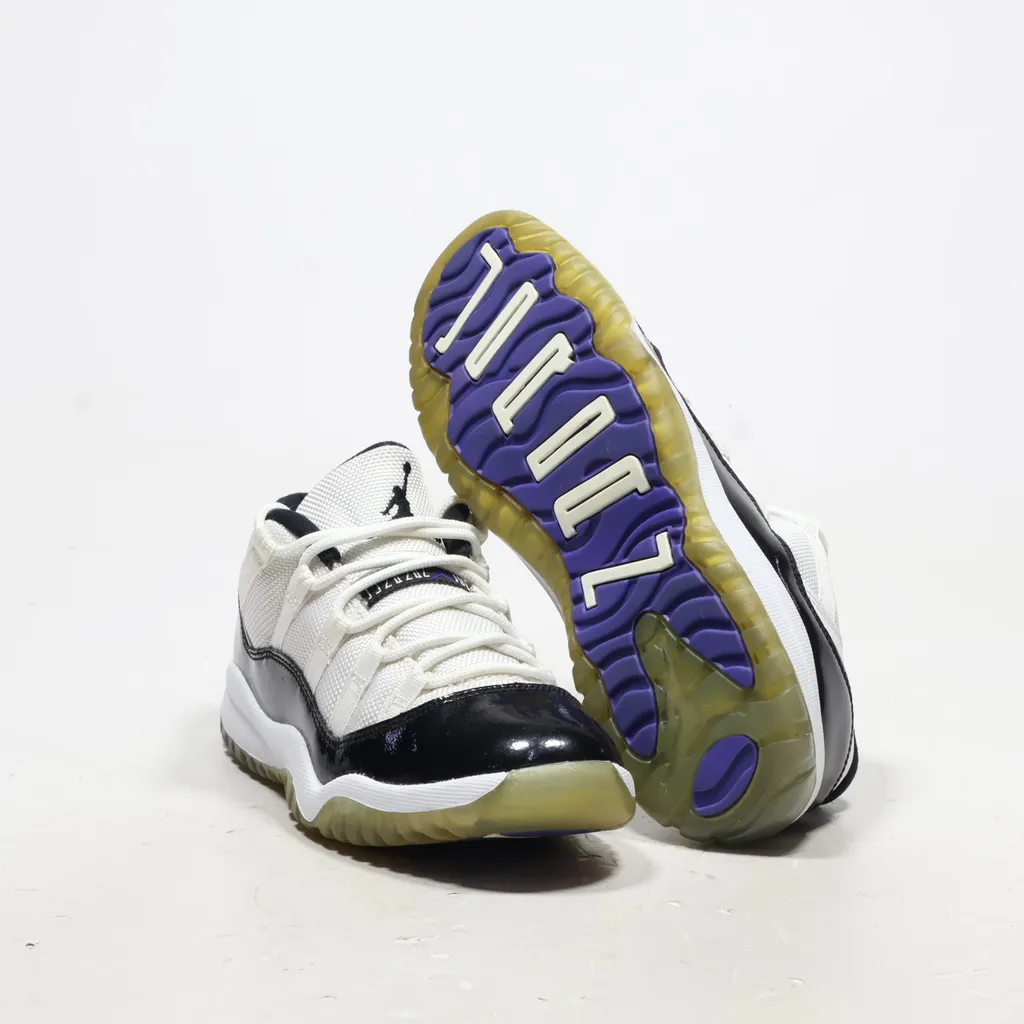 Air Jordan 11 Retro Sport Shoes Fabric White Color For Kids