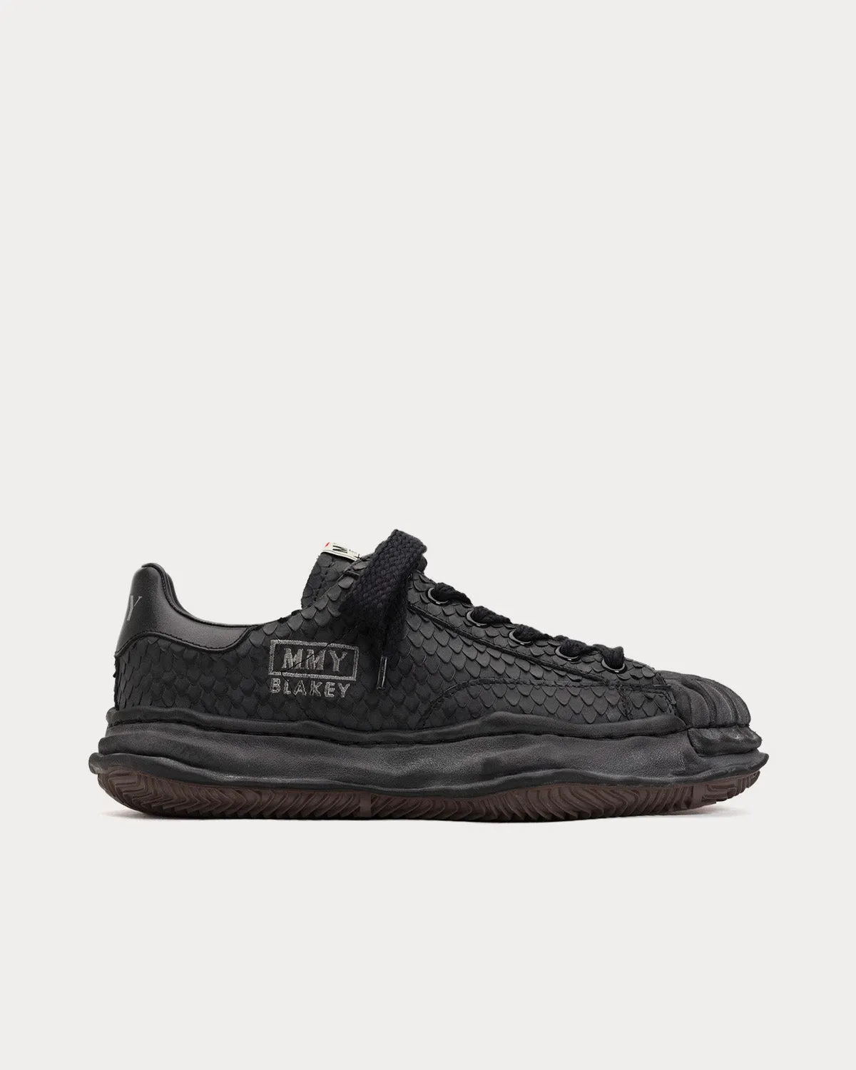 Blakey Original Sole Distressed Leather Black / Black Low Top Sneakers