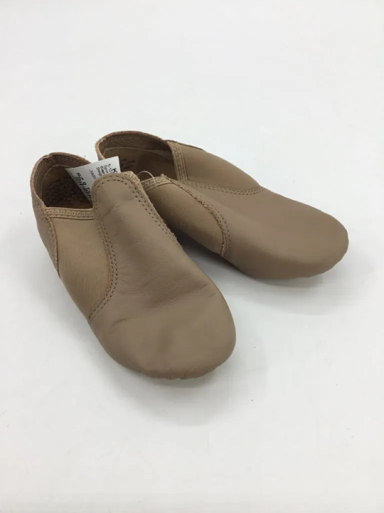 Capezio Child Size 9 Toddler Beige Sport/Dance Shoes