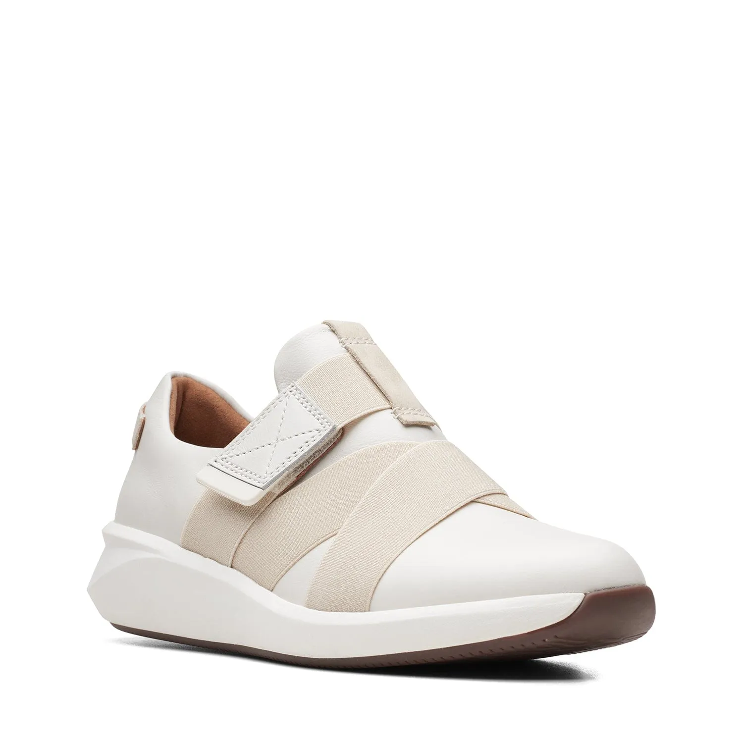 Clarks Un Rio Strap Shoes (Wide Fit)
