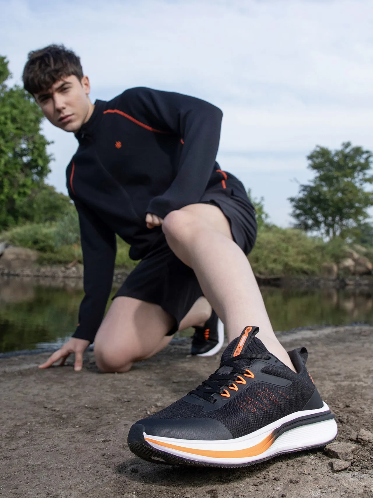 Cult Versa Freeway Running shoes - Black/Red