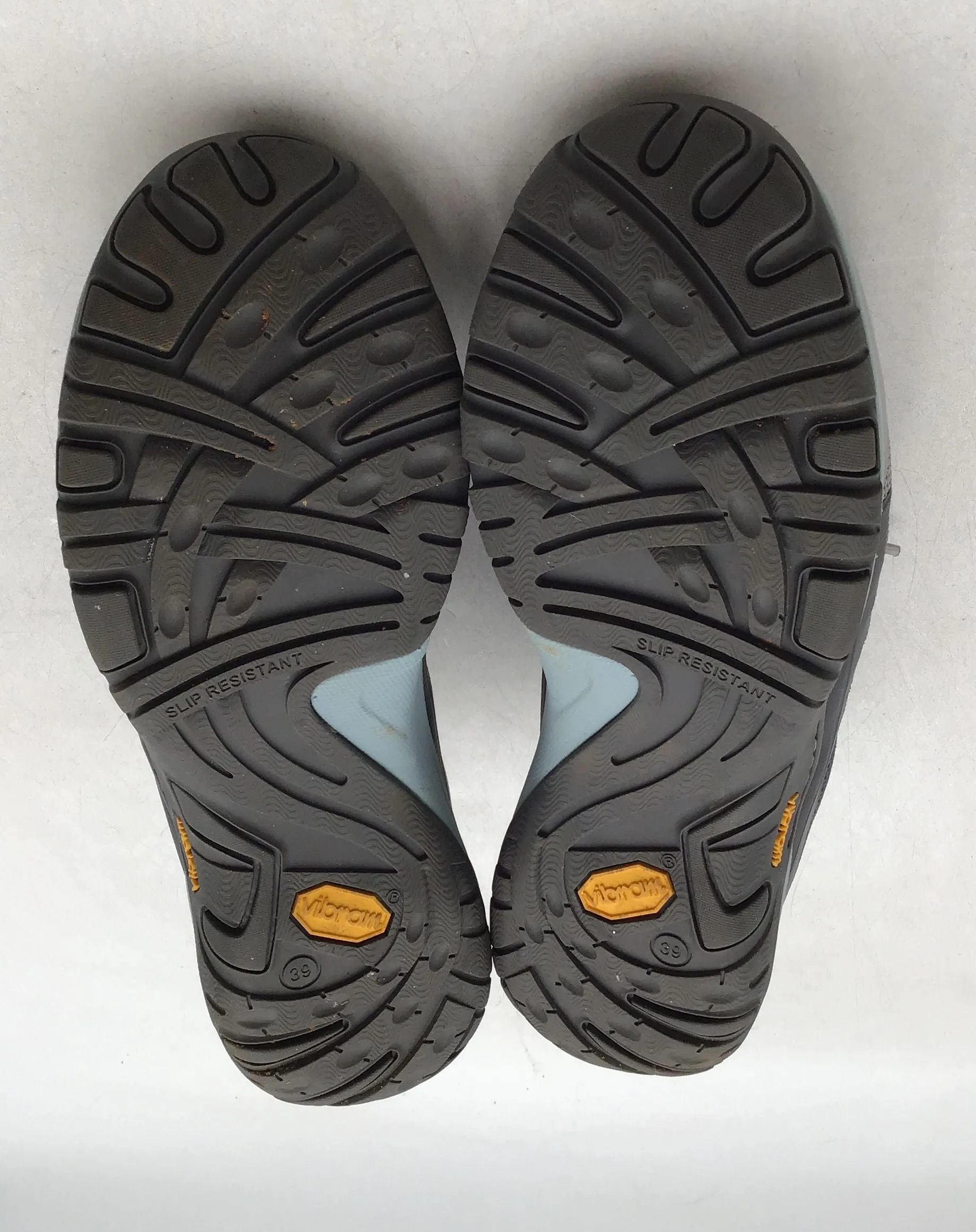 Dansko Women's Phylicia 4357241055 Gray Athletic Shoes - Size EUR 39