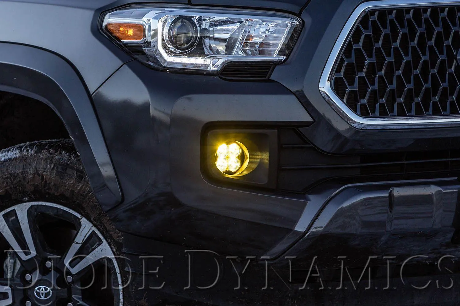 Diode Dynamics SS3 LED Fog Light Kit (white, sport) for 2016-2021 Tacoma