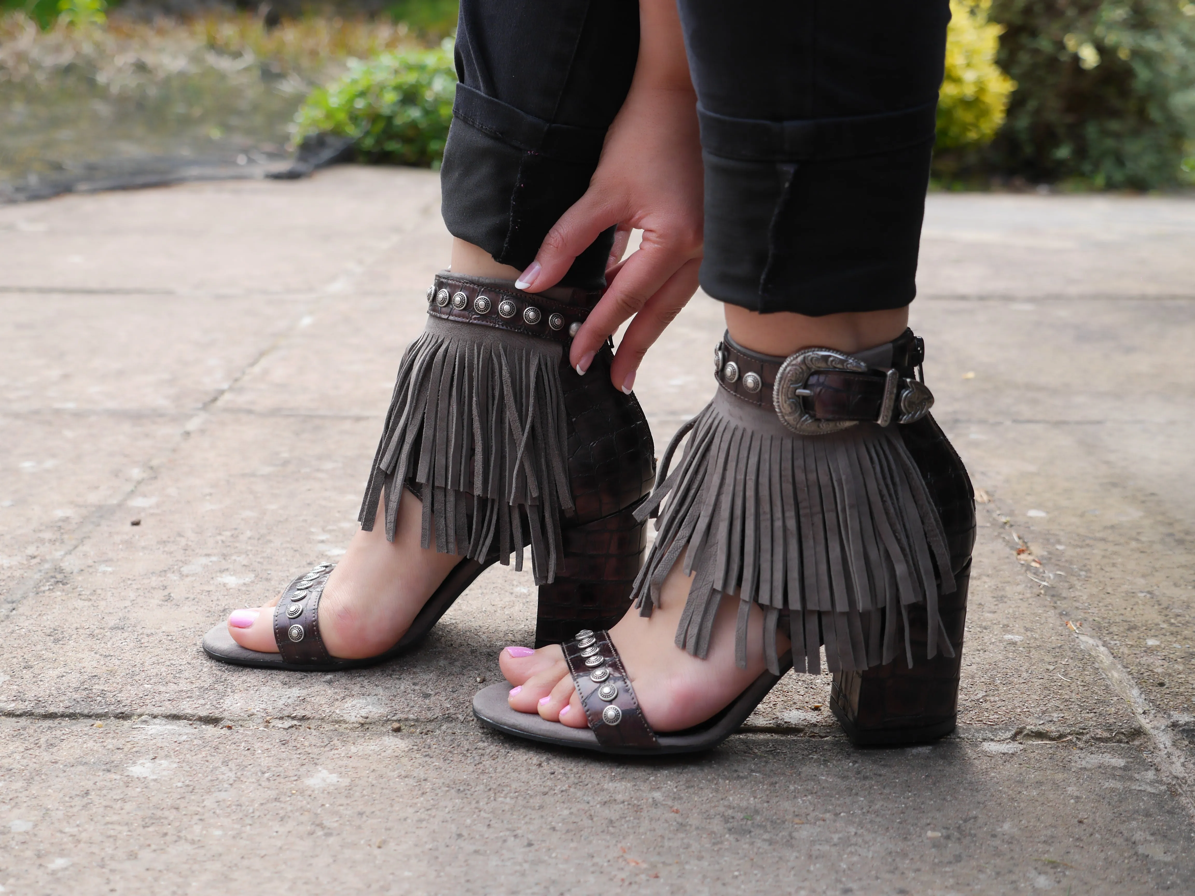 FK567A4 - Brown Moc Croc Fringe