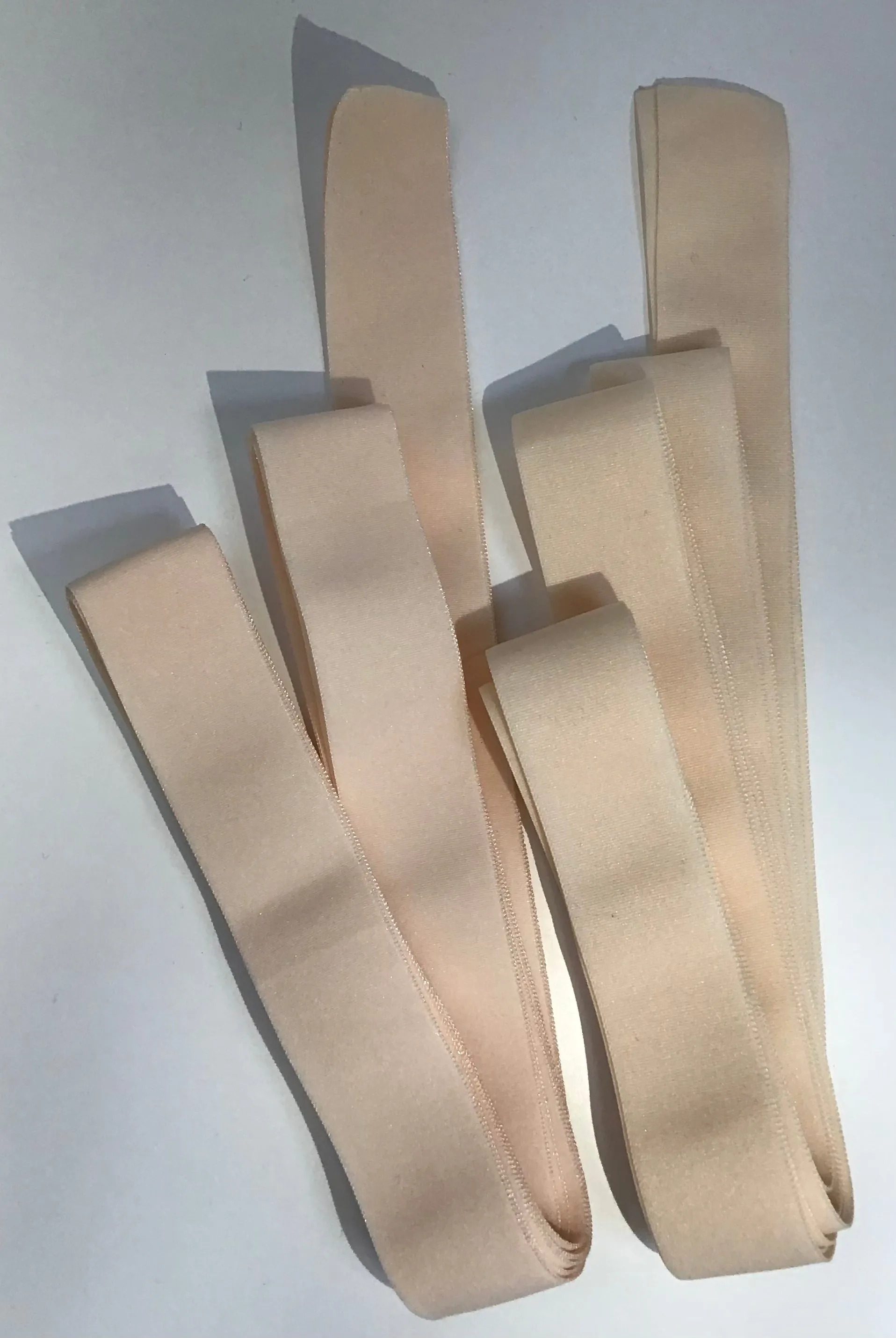 Gaynor Minden - Cut Stretch Ribbon - 7/8” - Pink