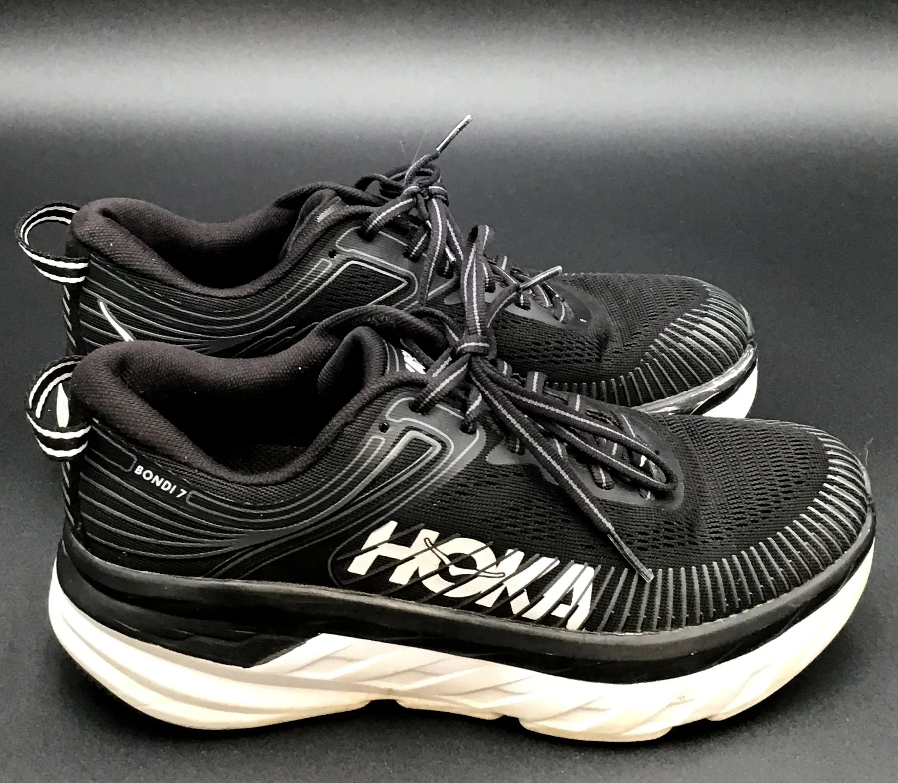 Hoka One One Women's Bondi 7 1110519 BWHT Black Athletic Shoes - Size 7.5