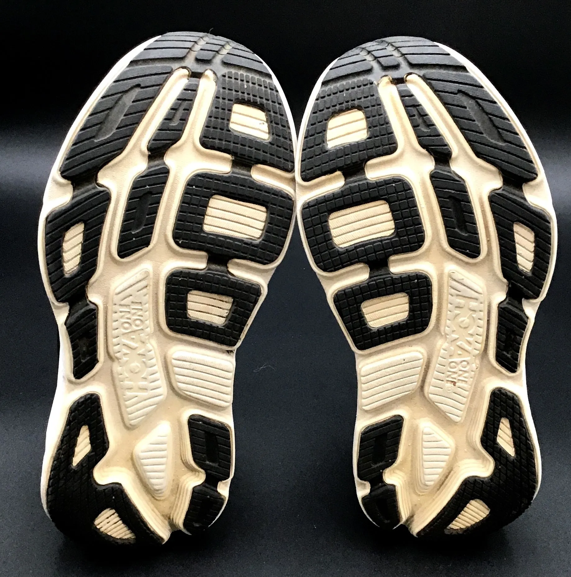 Hoka One One Women's Bondi 7 1110519 BWHT Black Athletic Shoes - Size 7.5