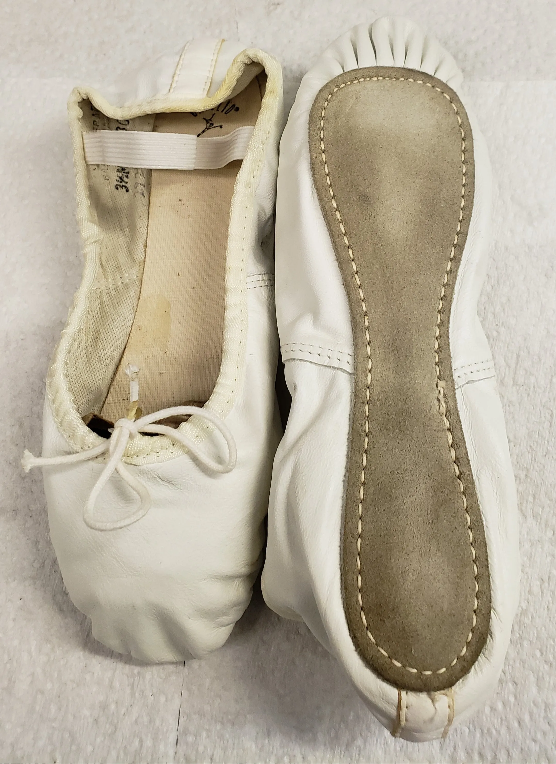 Kofi -- Women's Full Sole Ballet -- White
