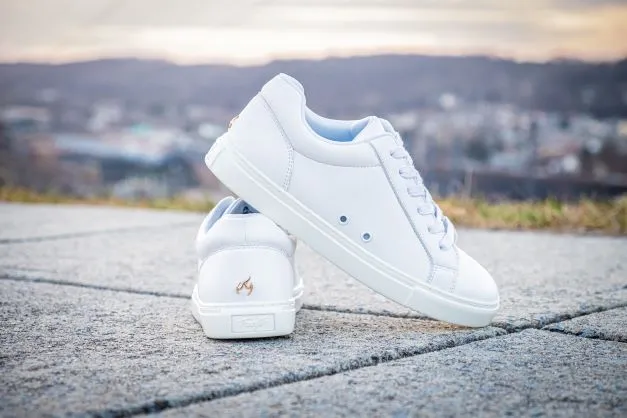 Mercedes -- Unisex Dance Sneaker -- All White