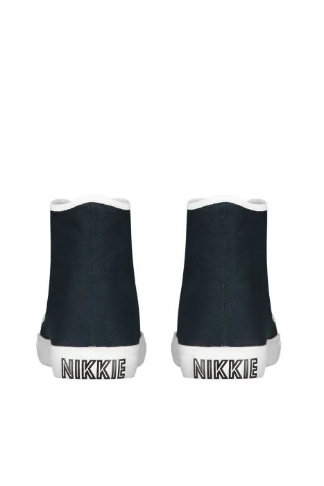 NIKKIE sneakers met Nikkie veters