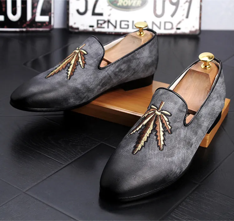Retro pointed casual foot small leather shoes