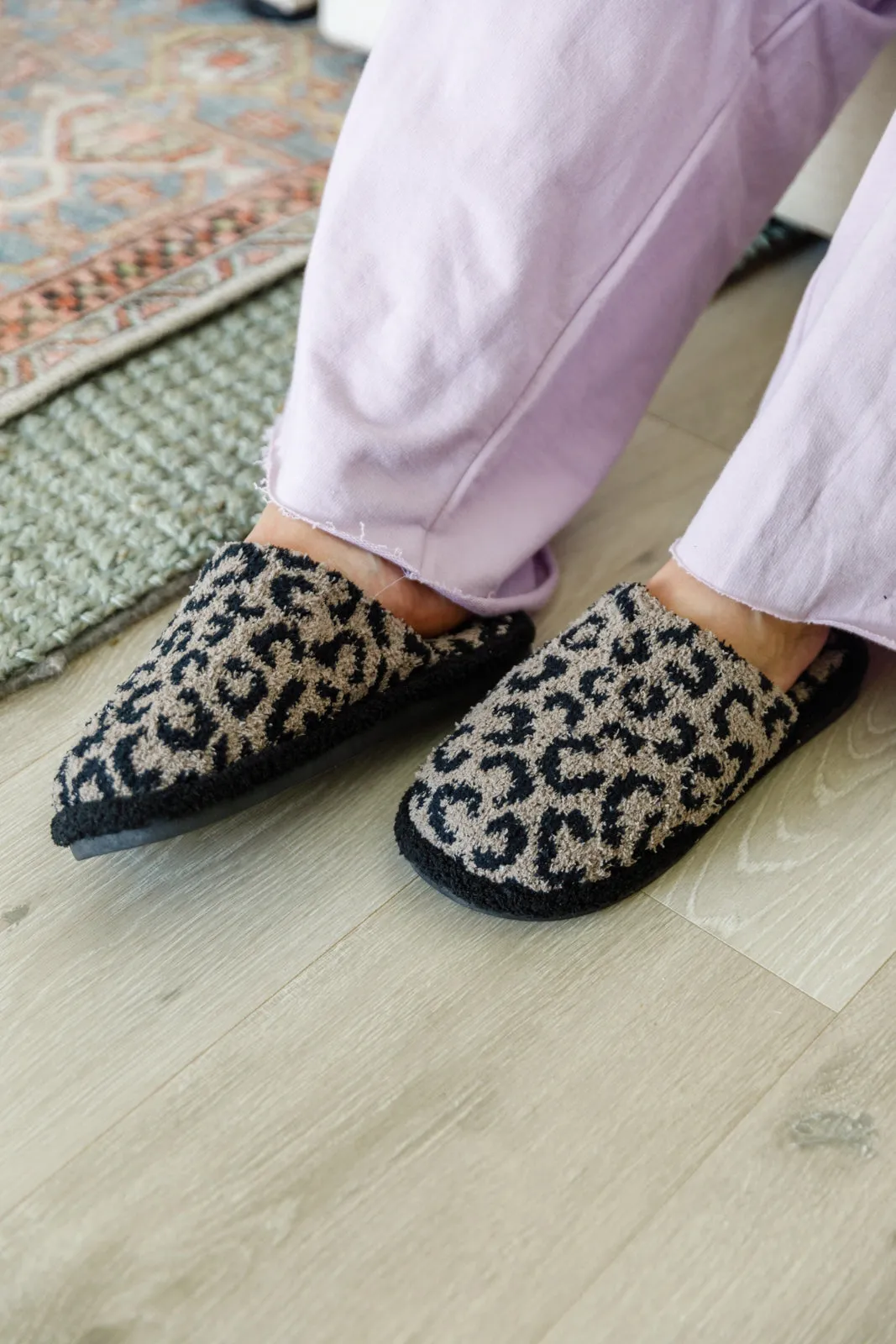 SP24- Fuzziest Feet Animal Print Slippers In Mocha
