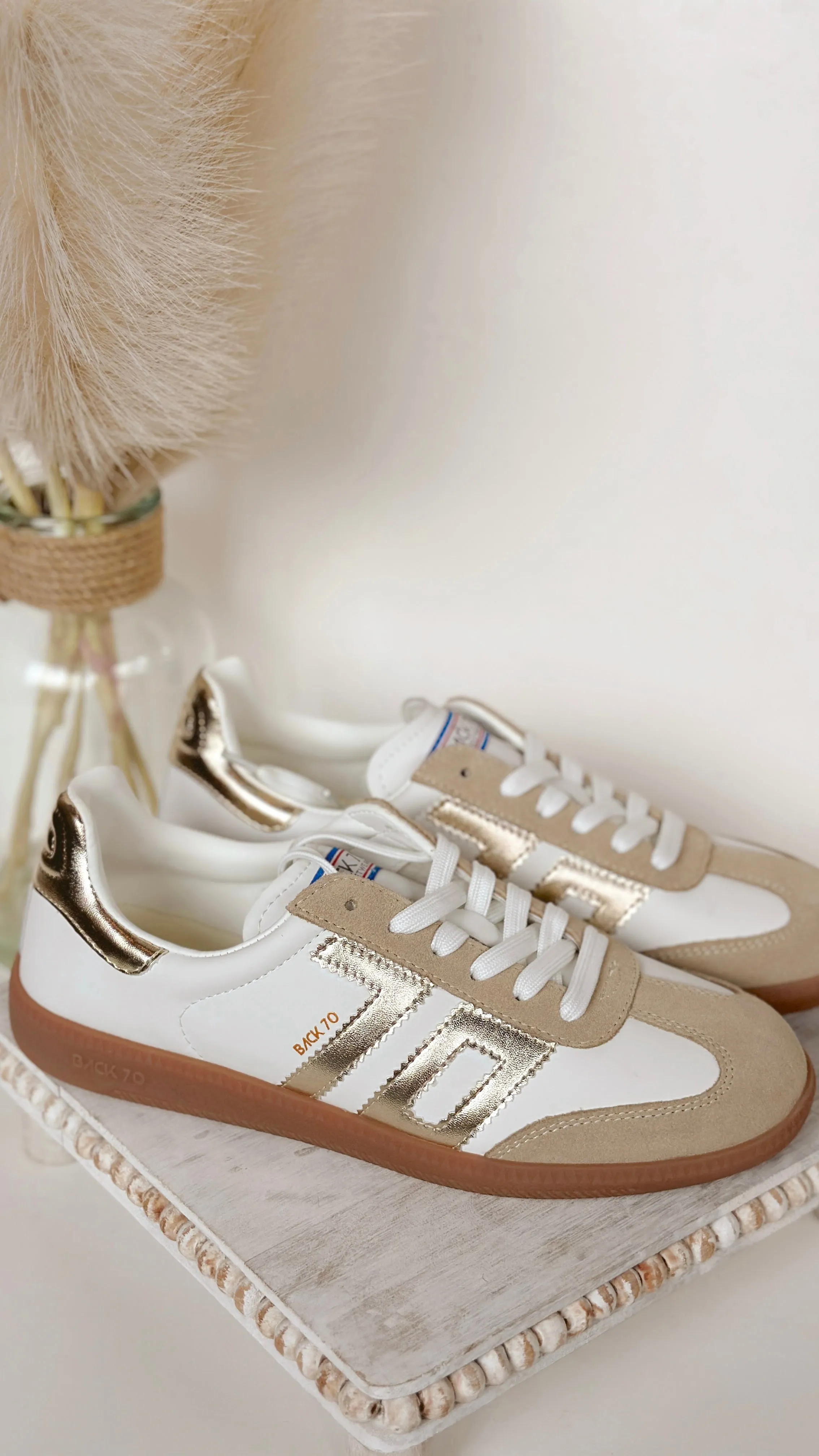 The Back 70 Cloud Sneakers - Beige/Gold