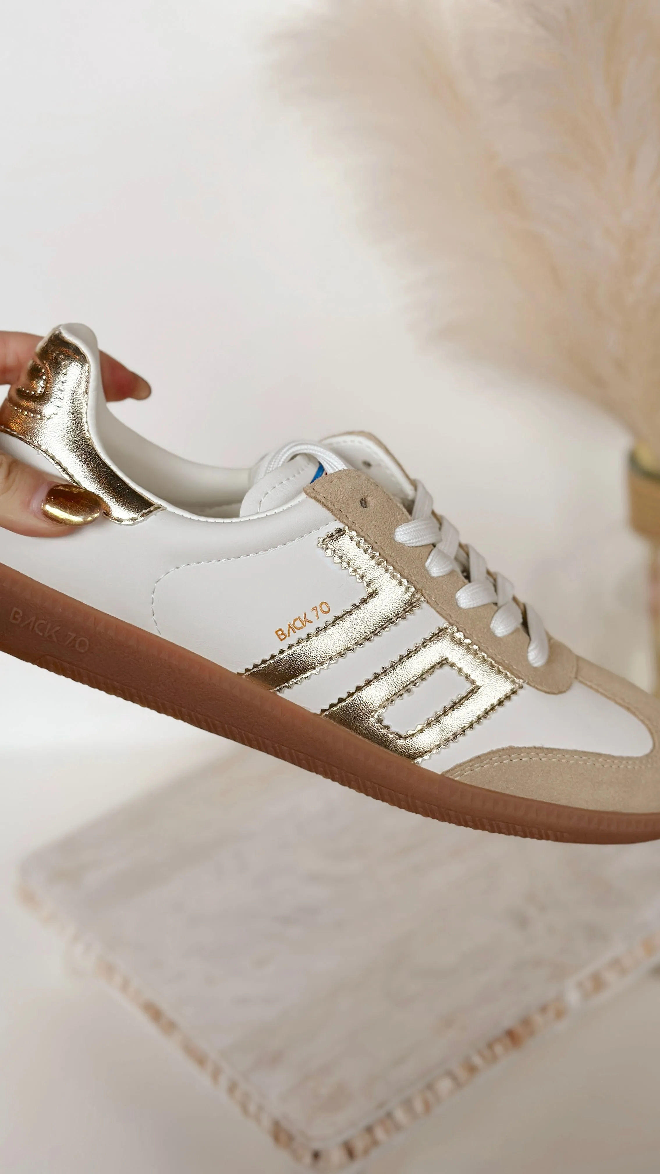 The Back 70 Cloud Sneakers - Beige/Gold