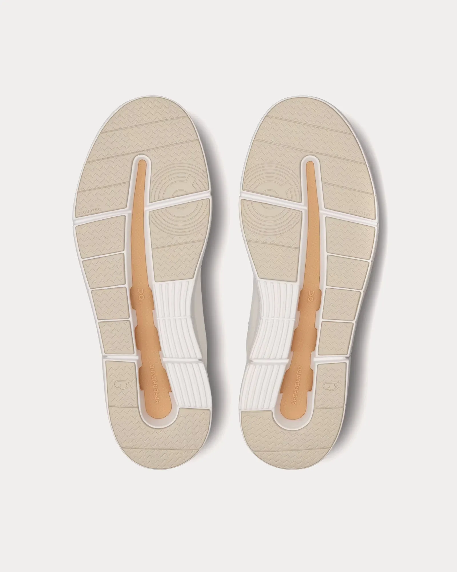 The Roger Advantage White / Savannah Low Top Sneakers