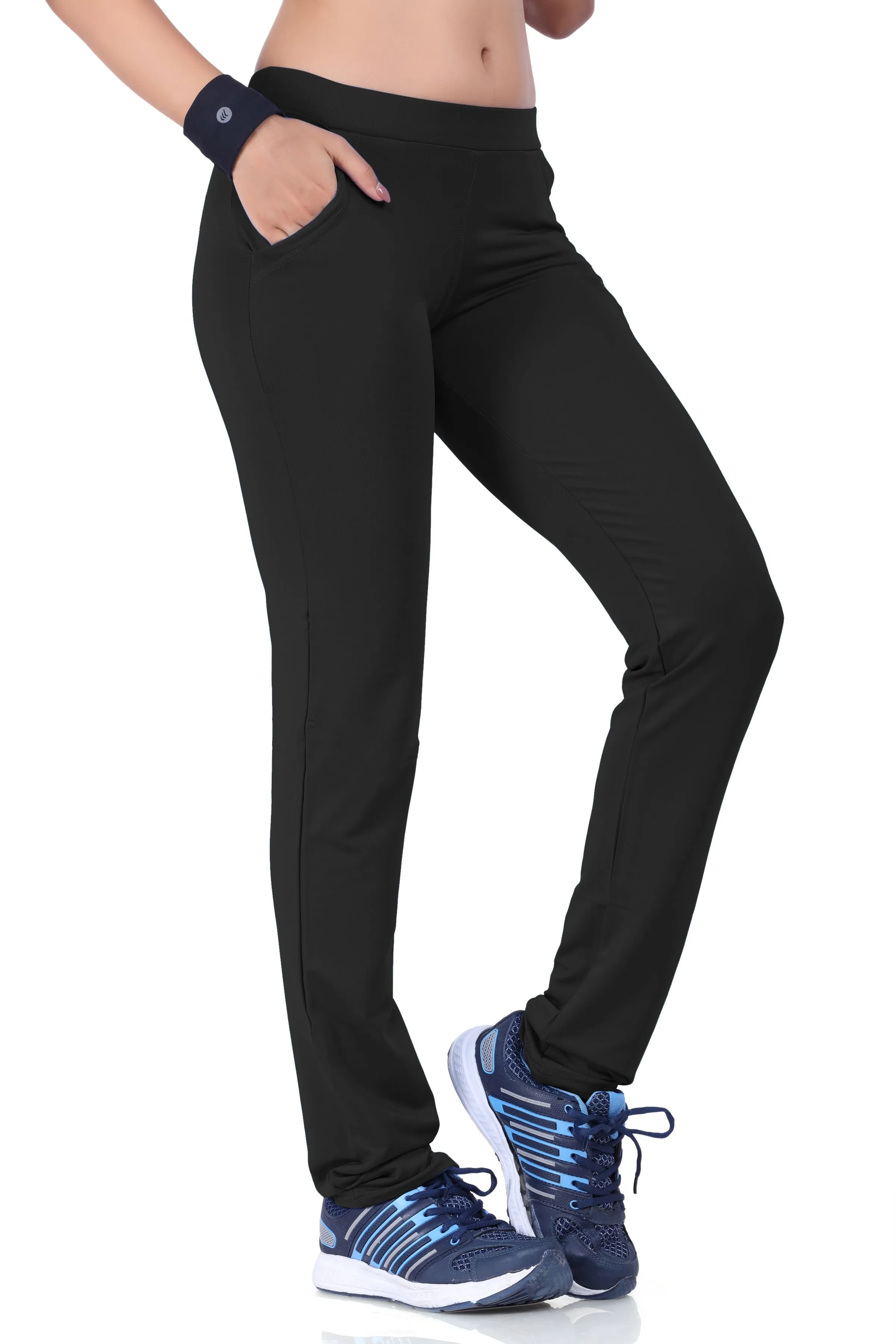 WOMEN SOLID TRACK PANT WITH POCKETS