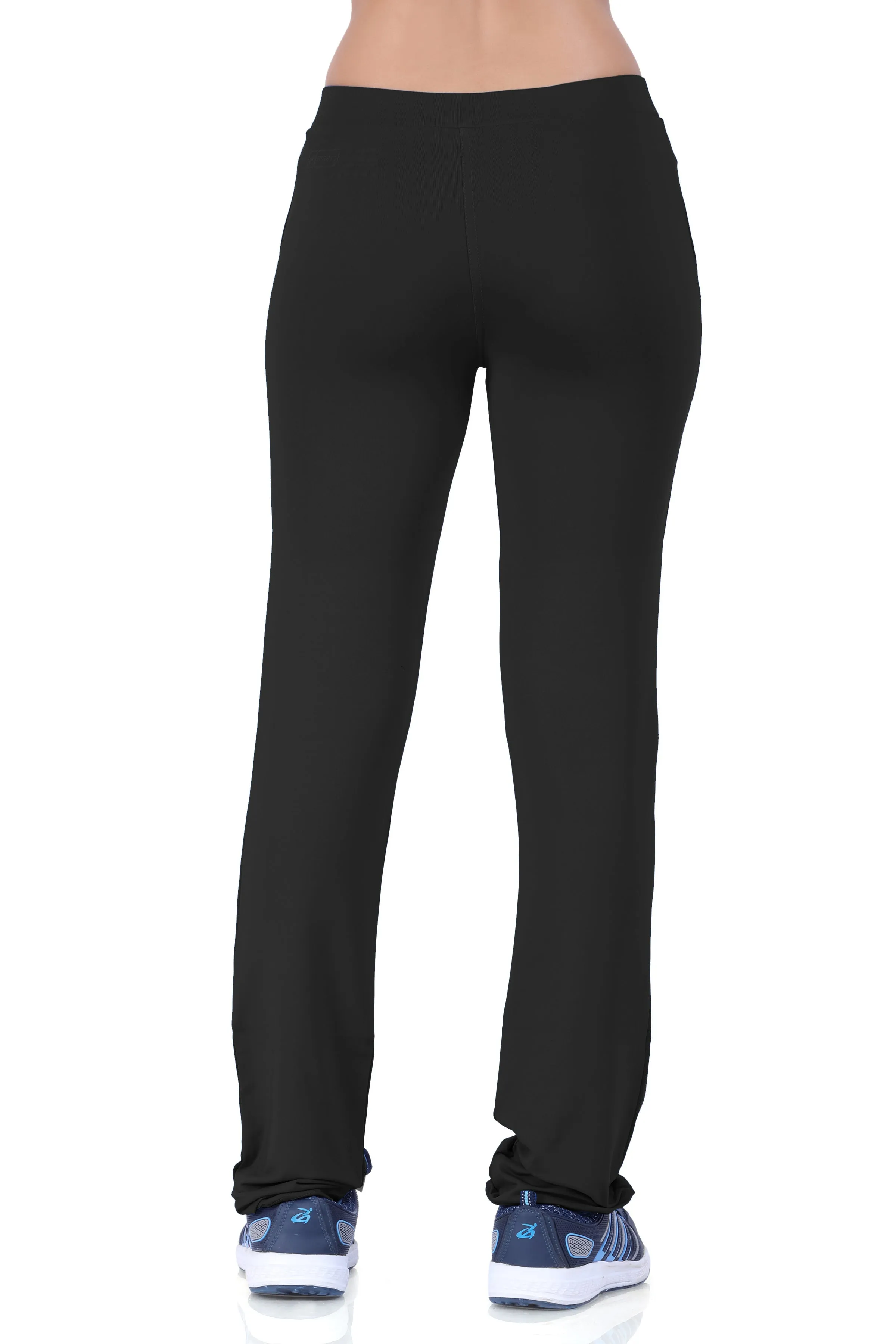 WOMEN SOLID TRACK PANT WITH POCKETS